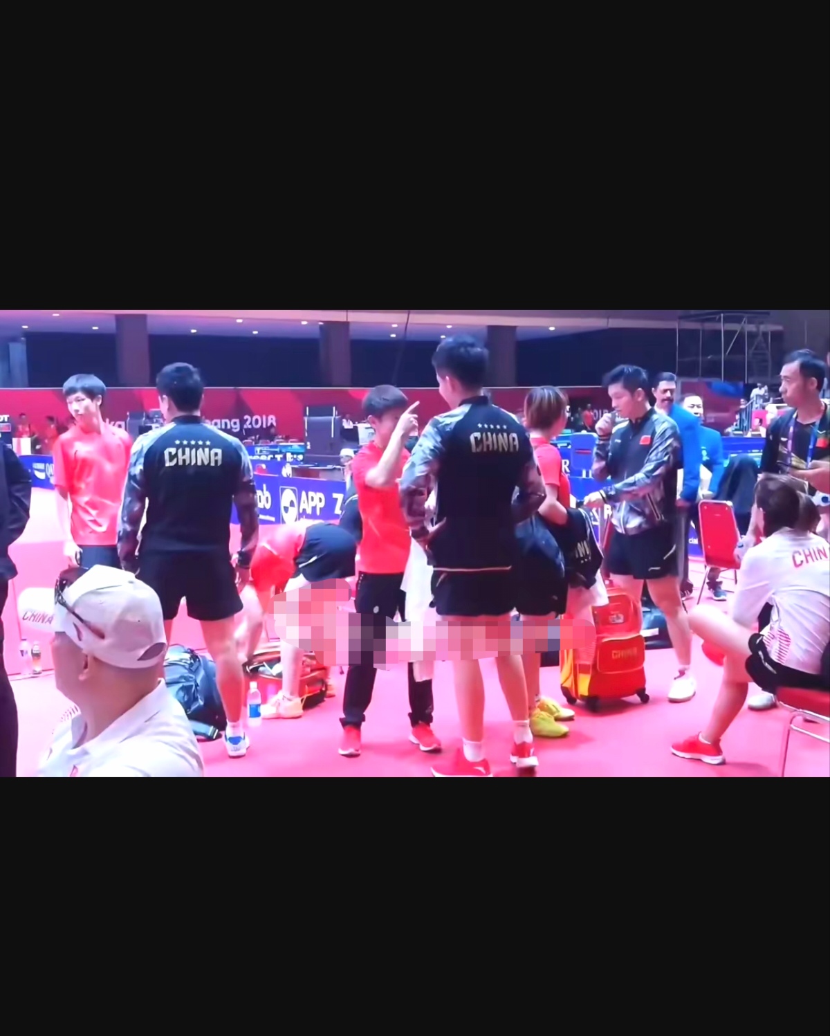 关于世界篮球锦标赛业余偶像赛为观众带来欢笑的信息