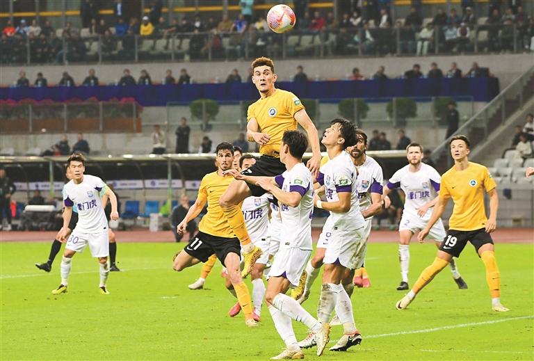 九游体育官方登录入口-深圳队在比赛中表现抢眼，斩获次轮胜利