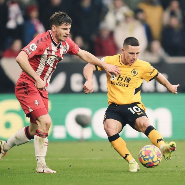 关于伍尔弗汉普顿实现关键胜利,积分榜排名上升的信息 关于伍尔弗汉普顿实现关键胜利,积分榜排名上升的信息