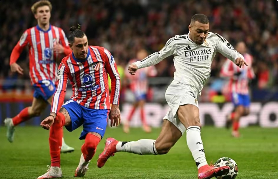 意乙球队接连失利，升级形势堪忧