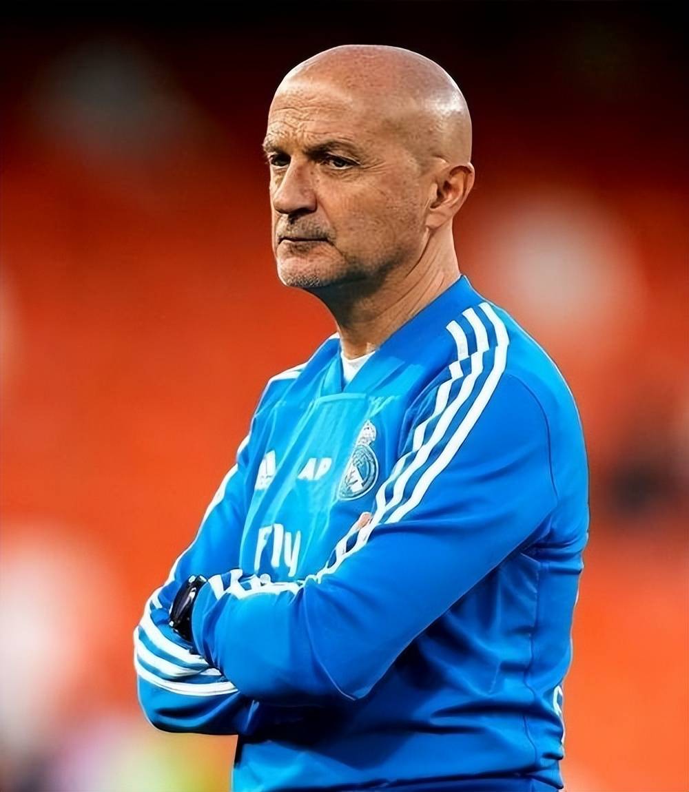 九游体育-圣埃蒂安主帅托洛伊关注球员身体状态的简单介绍