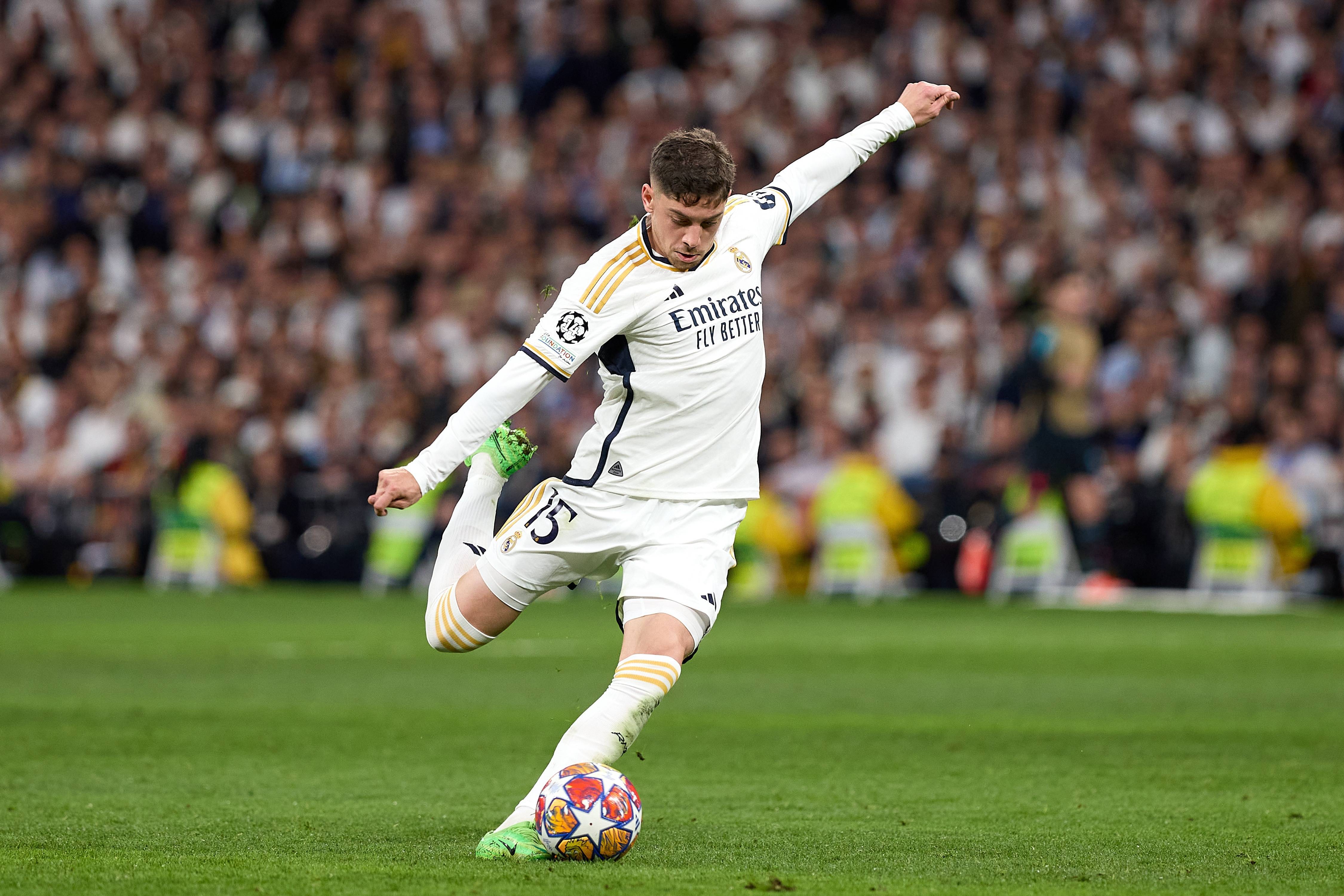 包含尤文图斯中场核心状态回勇，球队迎来胜利的词条