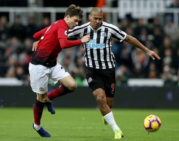 曼联客场惨败，英超联赛前景堪忧