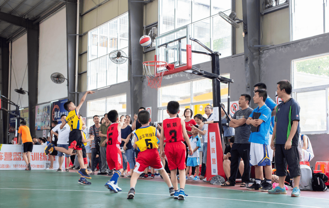 九游体育中国官网-关于守护篮球梦想！青少年篮球联赛如火如荼的信息