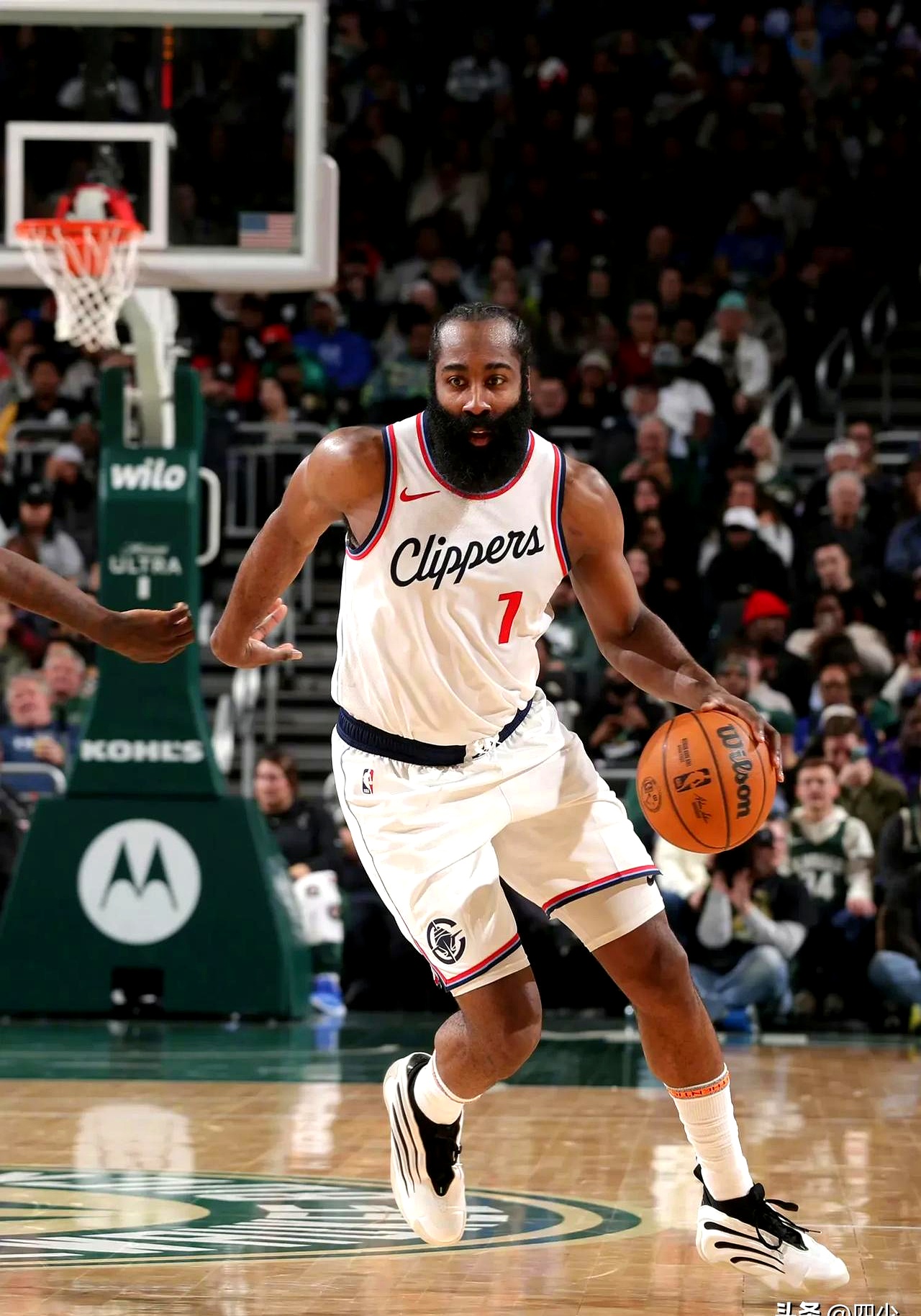 快船客场惨败：双核心状态下滑受外界担忧的简单介绍