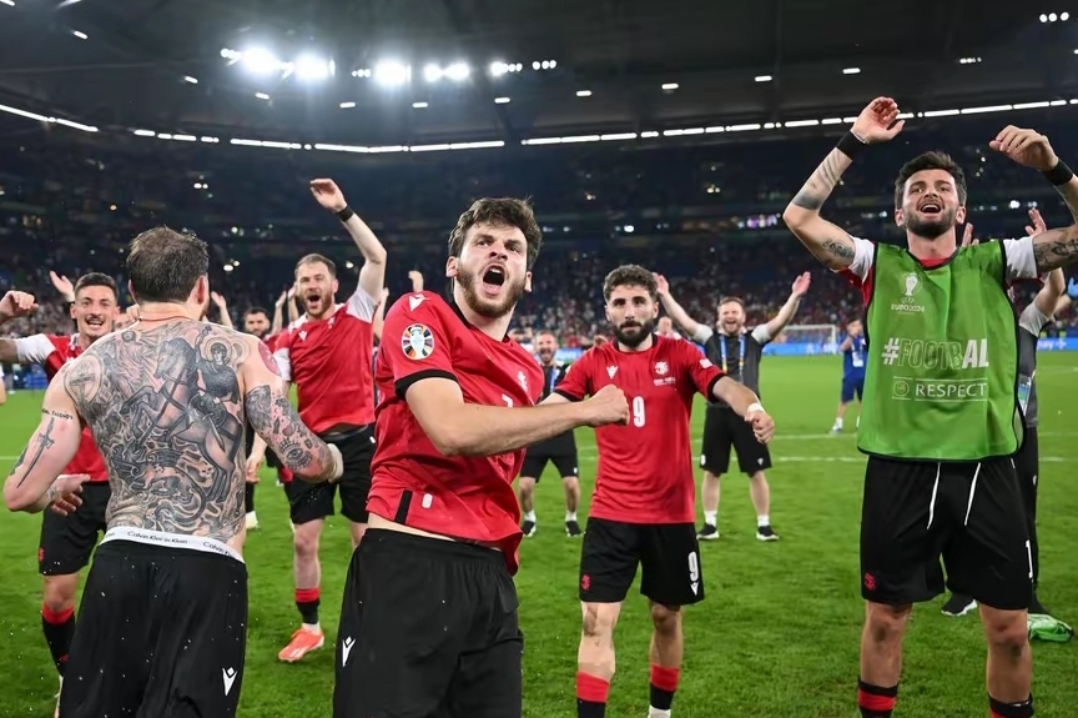 九游体育官方入口-欧洲杯小组赛短评：新军亮相战果喜人的简单介绍