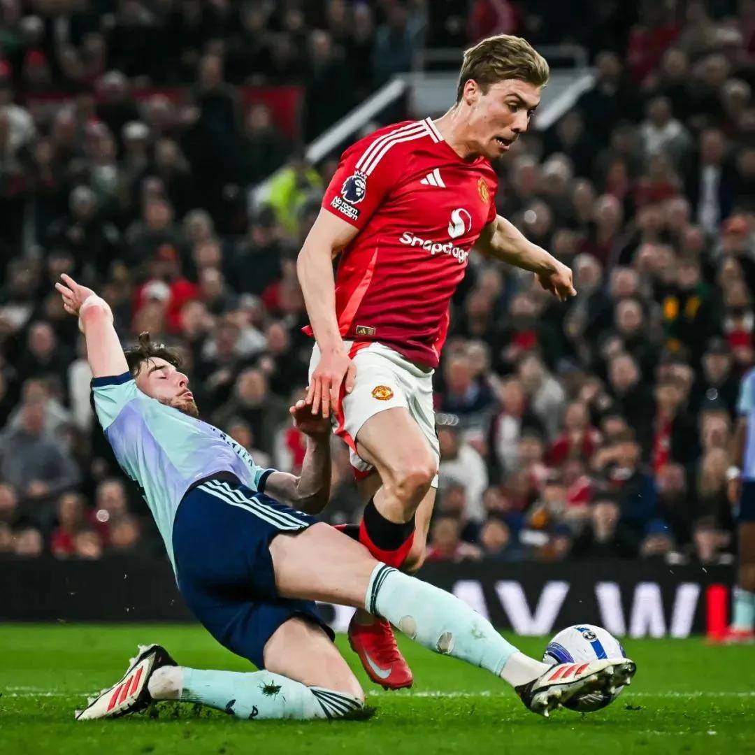 阿森纳门将阿尔特塔受伤，提前离场