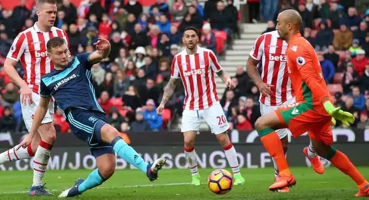 九游体育app下载-斯托克城球员互动密集，培养默契提升战力的简单介绍