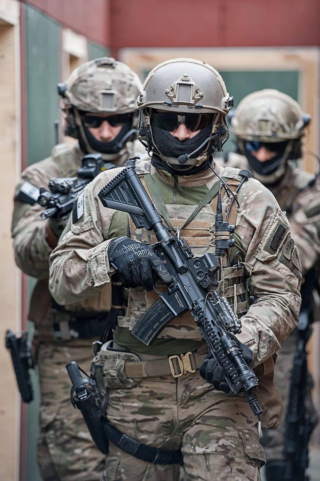 捷克女足主场作战，击溃波兰队！