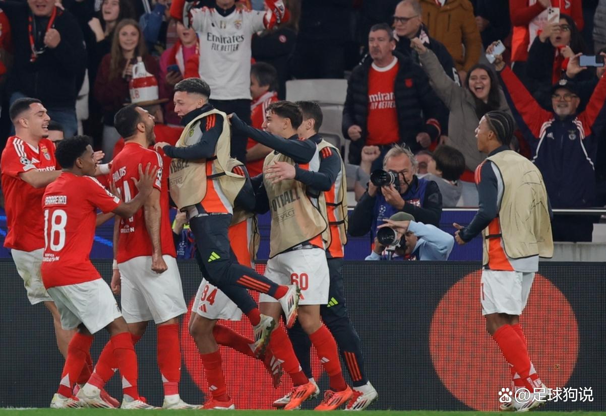 精彩逆转场面,球队一击成功翻盘 精彩逆转场面,球队一击成功翻盘