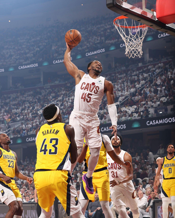 米切尔空砍40分，爵士逆袭战胜快船终结四连败