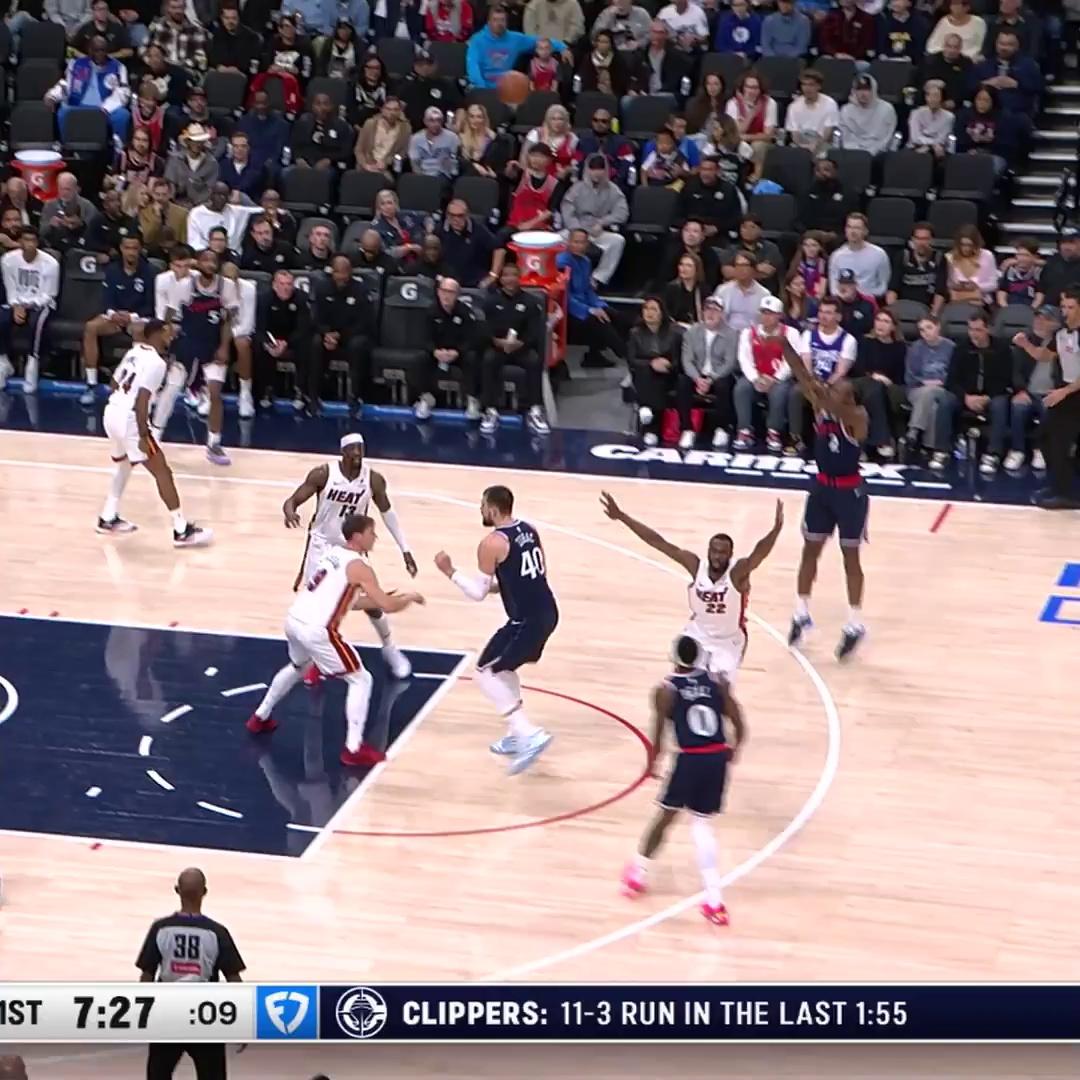 九游体育中国官网-关于猛龙大胜老鹰，伦纳德状态持续火热的信息